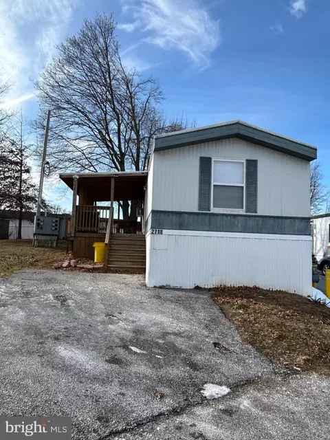 2718 Crestview Dr, York, PA 17402