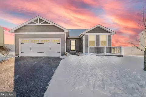 3300 Pebble Run Dr, Dover, PA 17315