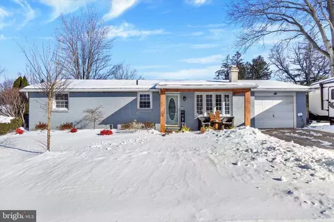 2209 Cedar Rd, York, PA 17408