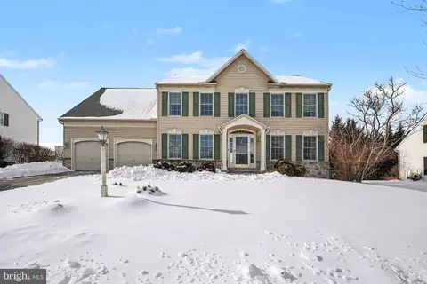 50 Angela Ln, York, PA 17402