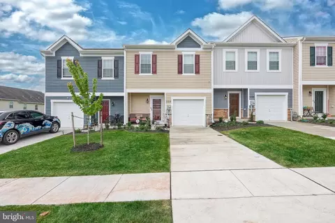 320 Locust Run Dr, York, PA 17404