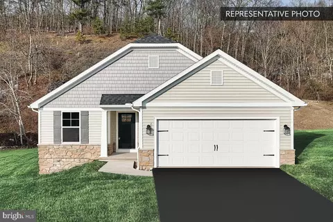 Sugar Maple Plan At Hills At Valley View, Spring Grove, PA 17362