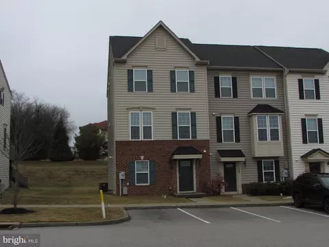 7906 Erinvale Ln, Seven Valleys, PA 17360