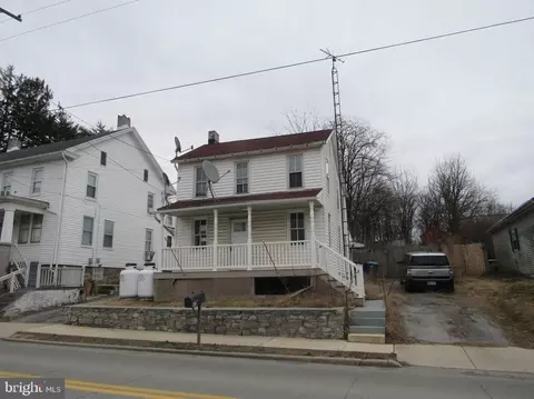 81 Main St, Yorkana, PA 17406