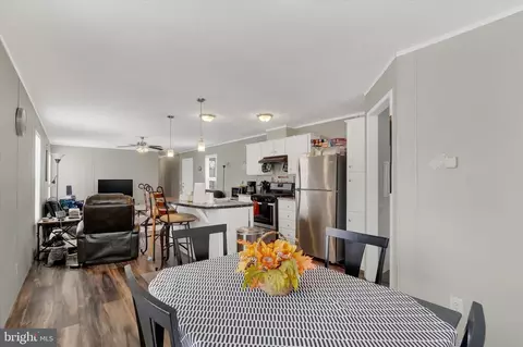 239 Chesapeake Est, Thomasville, PA 17364 photo 9