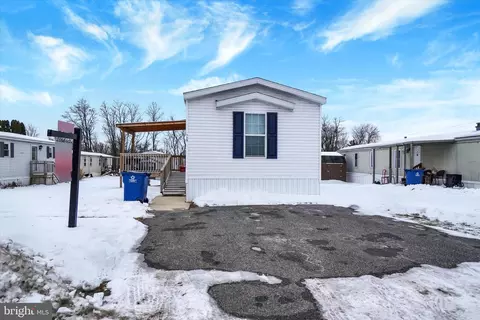 239 Chesapeake Est, Thomasville, PA 17364 photo 17