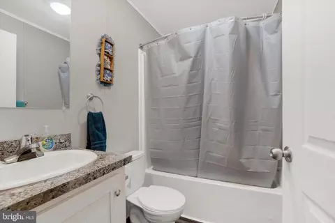 239 Chesapeake Est, Thomasville, PA 17364 photo 15