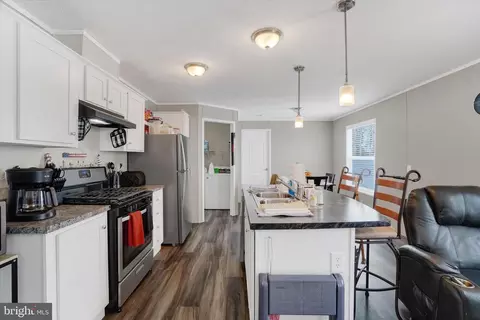239 Chesapeake Est, Thomasville, PA 17364 photo 7