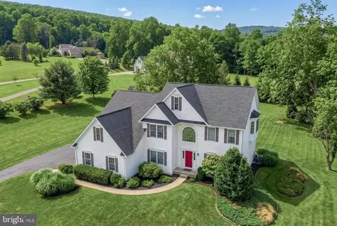 833 Stonybrook Ln, Lewisberry, PA 17339