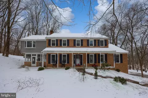 332 Laurel Dr, York, PA 17406
