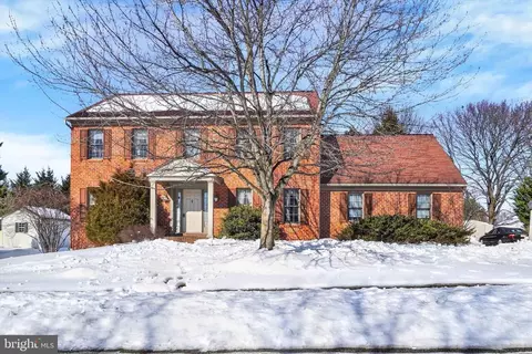 2511 Eldorado, York, PA 17402