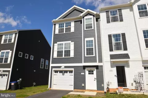 320 Avon Dr, Red Lion, PA 17356