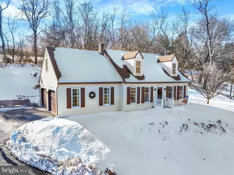 2976 Honey Valley Rd, Dallastown, PA 17313
