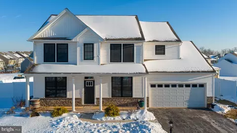 10 Eli Dr, York, PA 17404