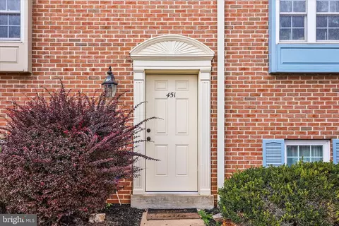 451 Weldon Dr #451, York, PA 17404
