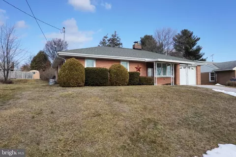 3977 Bahn Ave, York, PA 17408