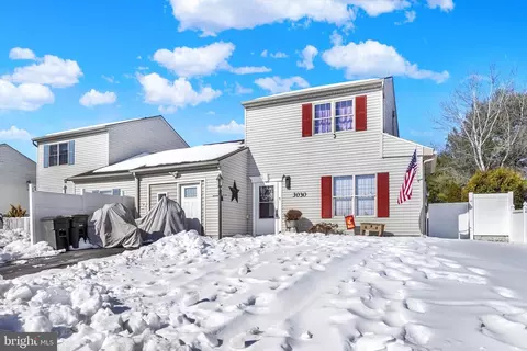 3030 Solar Dr, Dover, PA 17315