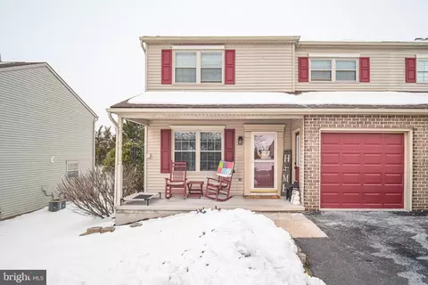 3133 Long Meadow Dr, Dover, PA 17315