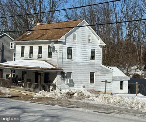 5493 Lehman Rd, Spring Grove, PA 17362