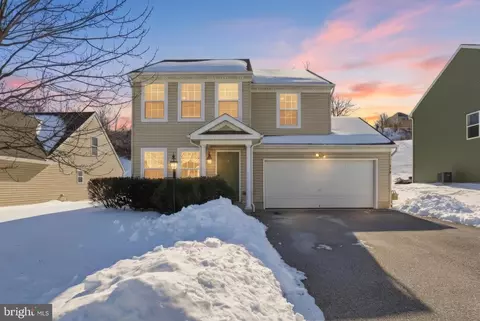 370 Azalea Dr, Windsor, PA 17366