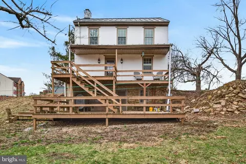90 Manor Rd, Red Lion, PA 17356