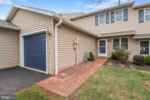 2633 Grandview Park Dr #39, York, PA 17408