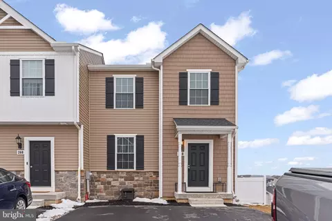 Exterior - 270 Holstein Dr, Hanover, PA 17331 photo 4 of 5
