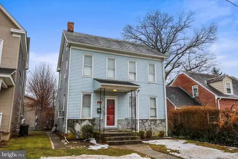 312 4th St, Hanover, PA 17331