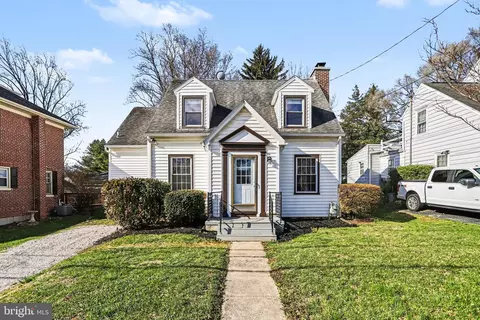 132 Locust Grove Rd, York, PA 17402