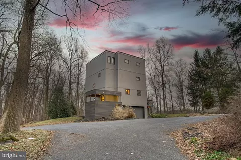800 Garriston Rd, Lewisberry, PA 17339