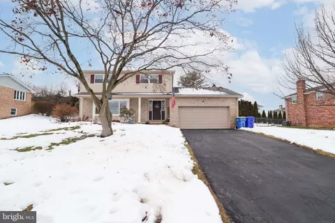 500 Cortleigh Dr, York, PA 17402