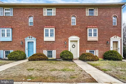423 Weldon Dr #423, York, PA 17404