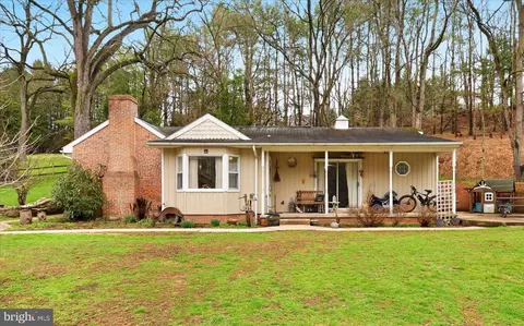 350 Green Valley Rd, York, PA 17403