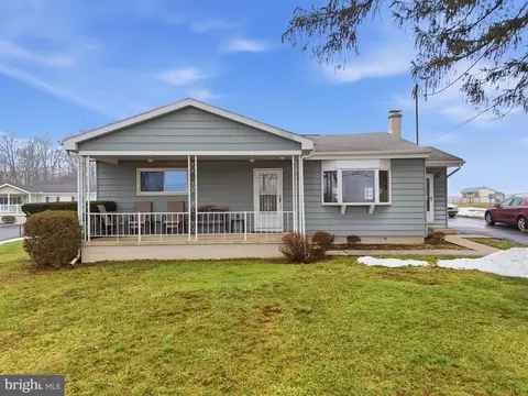 745 Cragmoor Rd, York Haven, PA 17370