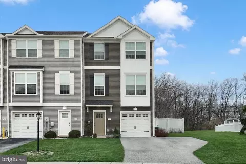 517 Charles Ave, Hanover, PA 17331