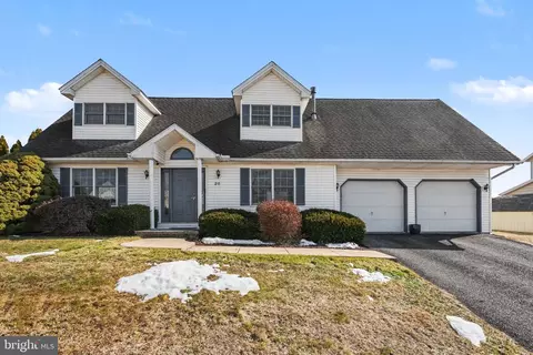 20 Nancy Lopez Ln, Etters, PA 17319
