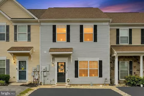 712 Spencer Dr, Hanover, PA 17331