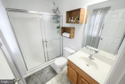 Bath - 712 Spencer Dr, Hanover, PA 17331 photo 2 of 2