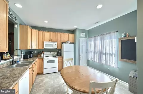 Kitchen - 712 Spencer Dr, Hanover, PA 17331 photo 1 of 1