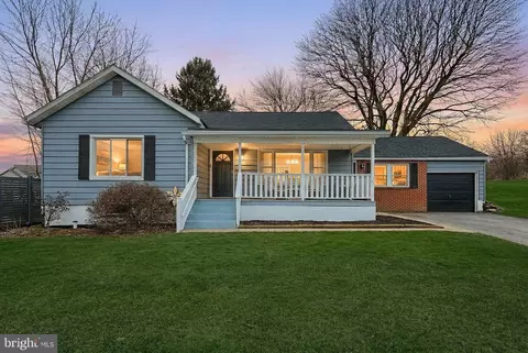 2202 Windsor Rd, Windsor, PA 17366
