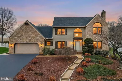 15 Meadow St, New Freedom, PA 17349