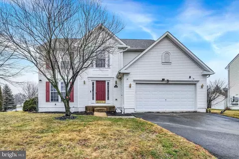 1366 Aster Dr, York, PA 17408