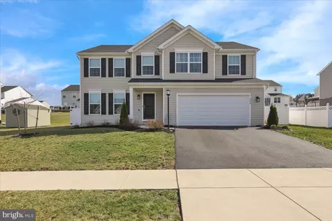 3540 Summer Dr, Dover, PA 17315