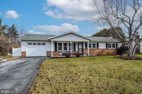 3541 Village Rd, Dover, PA 17315