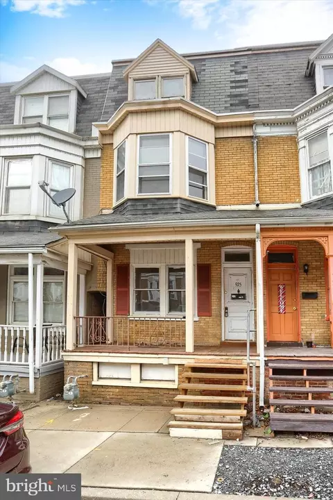 925 W College Ave, York, PA 17401