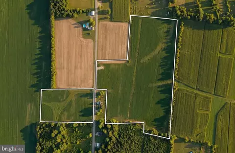 4275 W Canal Rd, Dover, PA 17315