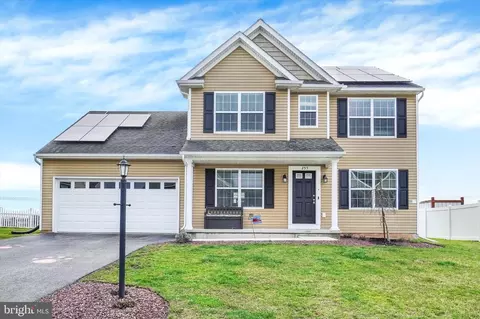 255 Andrew Dr, York, PA 17404