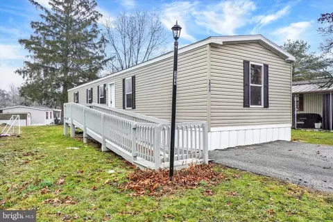 304 Brooklyn Dr, York, PA 17406
