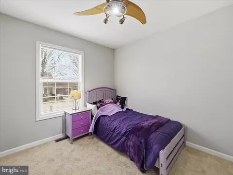 Bedroom - 1678 Beech Ln, Hanover, PA 17331 photo 4 of 6
