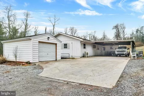 659 Moores Mountain Rd, Mechanicsburg, PA 17055